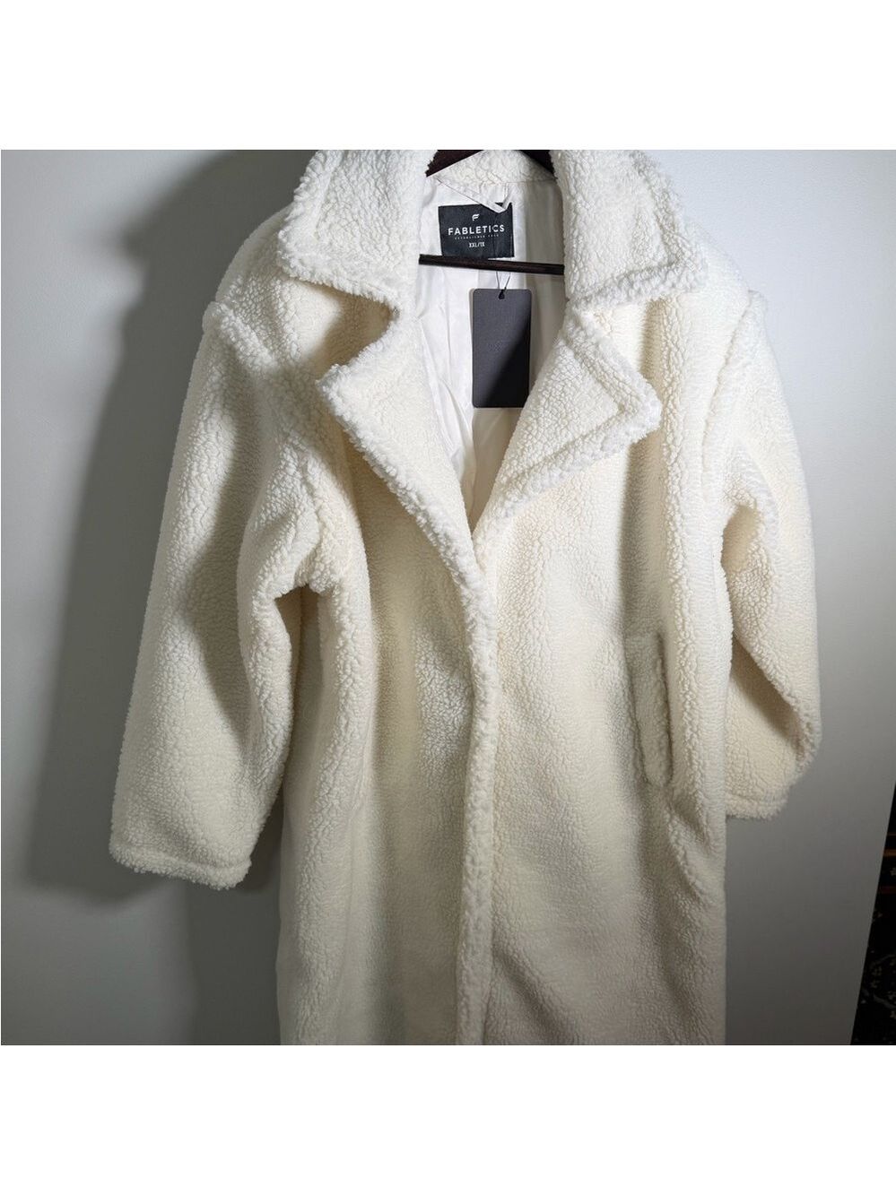 Fabletics Women's Ivory Plush Teddy Coat NWT - Picture 2 of 9